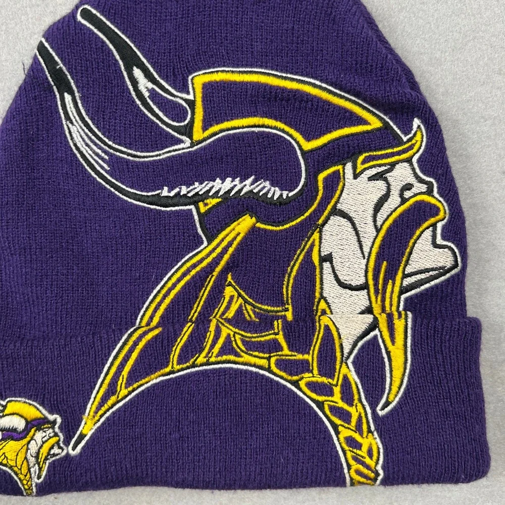 VTG NFL Minnesota Vikings Beanie Mens Embroidered Knit Hat Winter Game Day OSFM